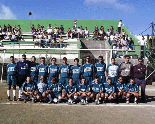 El equipo durante la presentacin en el campo de El Pinar.